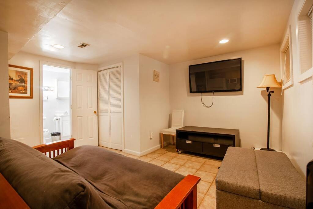 Relaxing, Spacious, Private, Walkable In Petworth! Washington Esterno foto